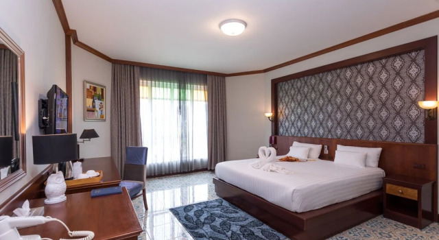 Номер Deluxe Erawan Phangnga Hotel, Natai Beach