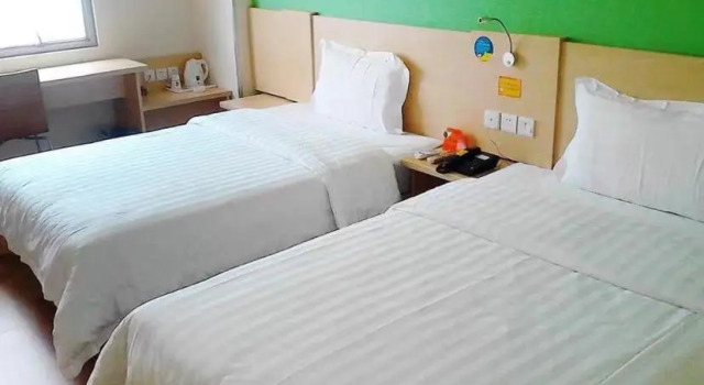 Двухместный номер Standard 7Days Inn Jintan passenger terminal