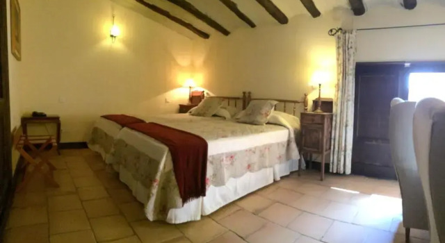 Hotel El Convent 1613, Забронировать Отель Отели Ла Фреснеда 3 звезды, рядом с Ратуша города Ла-Фреснеда, 3*