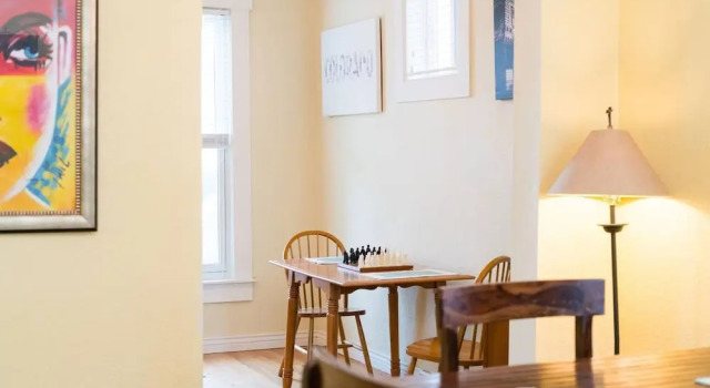 Коттедж Artisan Victorian Spacious Backyard Great Location