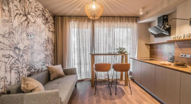 Апартаменты Deluxe Tamara Suites & Apartments