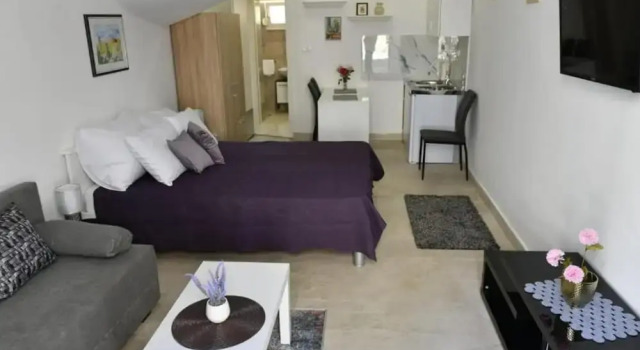 Charming Sinj Town Studio Apartments