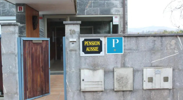 Pensión Aussie II, Rezerwuj Hotel Hotele w Baskonia z parkingiem, Parking