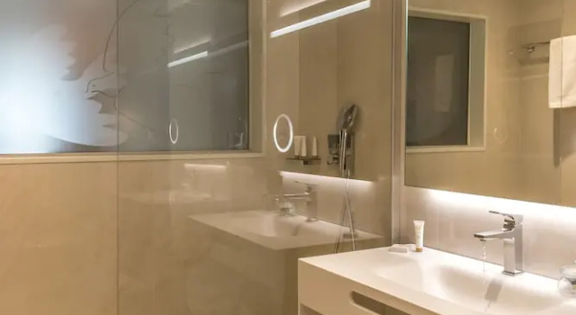 Standard Twin room Hôtel & Spa Vatel