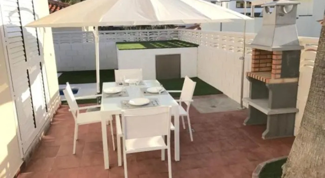 Вилла CHALET 83 con PISCINA PRIVADA