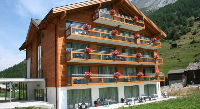 Welcome, Varaa Hotelli Taesch Zermatt