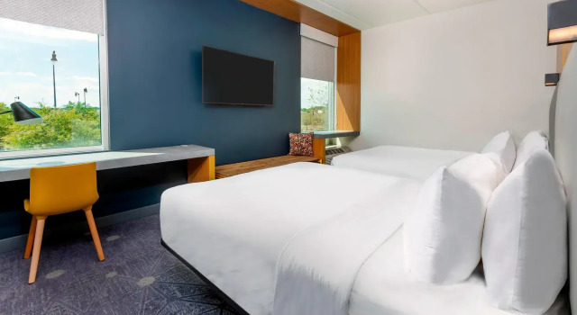 Четырёхместный номер Standard Aloft by Marriott Jacksonville Airport