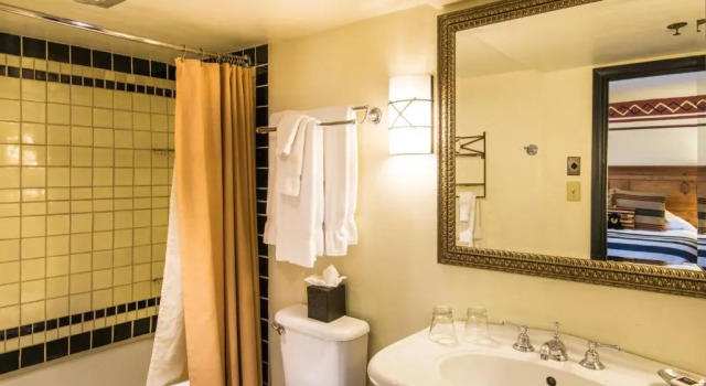 Двухместный номер Grand Inn & Spa at Loretto