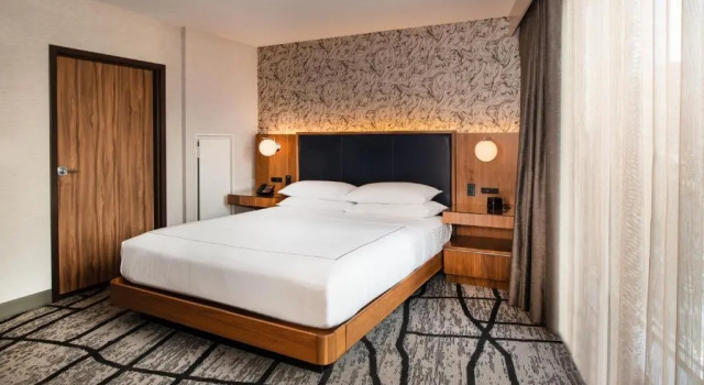 Двухместный люкс c 1 комнатой с видом на воду The Charter Hotel Seattle, Curio Collection By Hilton