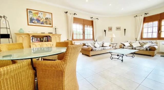 Villa Leonore stunning 2bedroom villa with air-conditioning & private swimming pool, Забронировать Вилла Ла-Амеллья-де-Мар El Baix Ebre