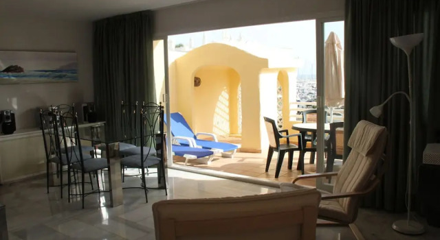 Spectacular Apartment in Puerto Marina, Next to the Beach,