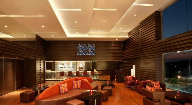 Courtyard by Marriott Bhopal, Забронировать Отель Бхопал штат Мадхья-Прадеш