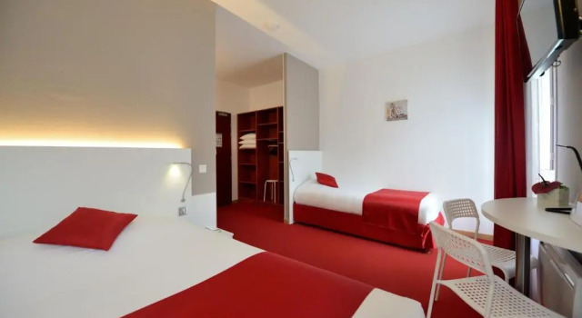 Трёхместный номер Comfort The Originals City, Hôtel Loval, Brest
