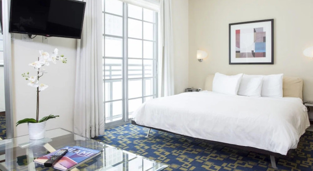 Люкс Standard Strand Ocean Drive Suites