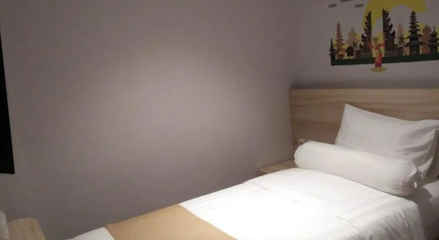 Номер Business Central Front One Inn Jakarta Airport