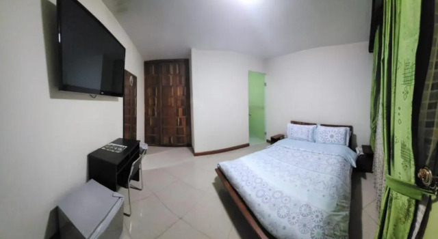 Люкс Comfort Apartahotel Vincent Suites