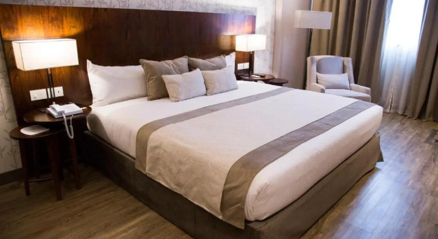Люкс Hotel Land Plaza La Plata