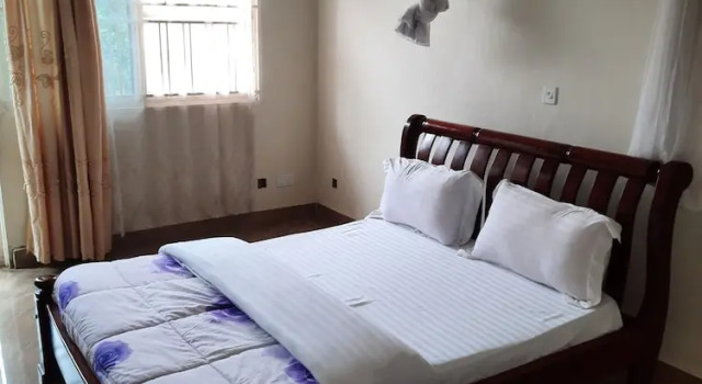 Двухместный номер Standard с балконом и с видом на сад Airport Side Hotel Entebbe
