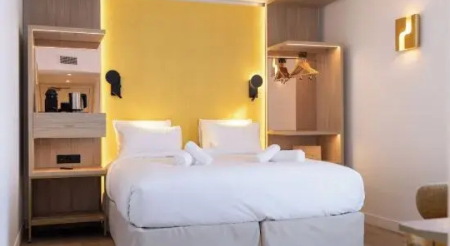 Номер Superior Kyriad Prestige Asnieres-sur-seine