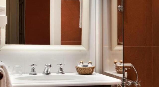 Двухместный номер Classic Hôtel Serotel Lutèce