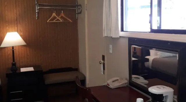Номер Standard Monroe Motel Near Seattle Everett WA