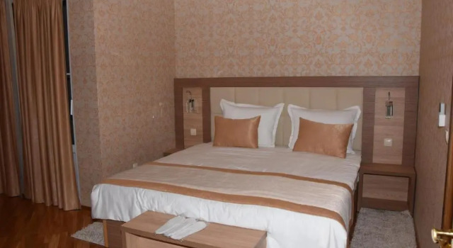 Трёхместные апартаменты Hotel Elegance