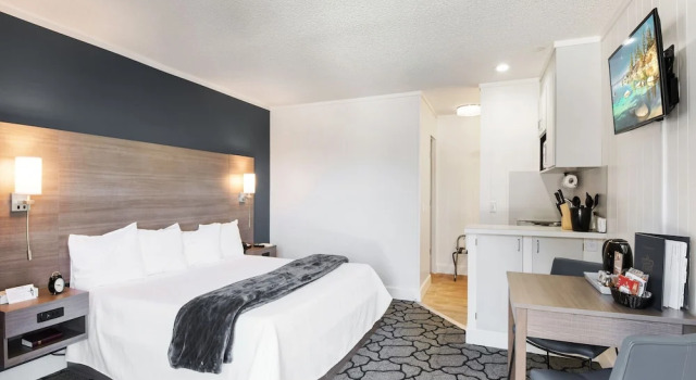 Номер Standard Crown Motel