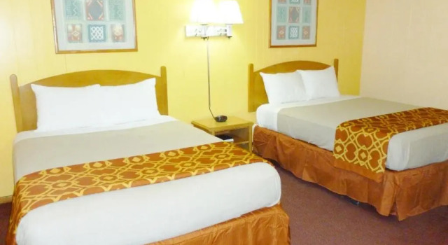 Четырёхместный номер Standard Royal Rest Motel