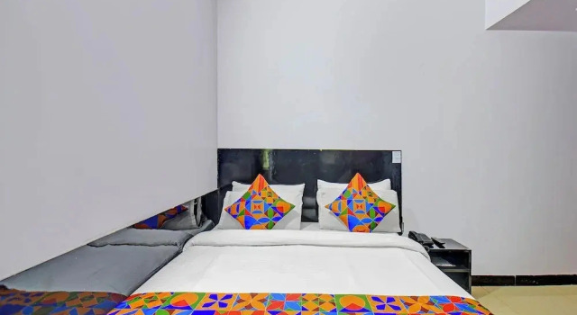 FabHotel Silver Star, Забронировать Отель Отели штата Махараштры 3 звезды, 3*