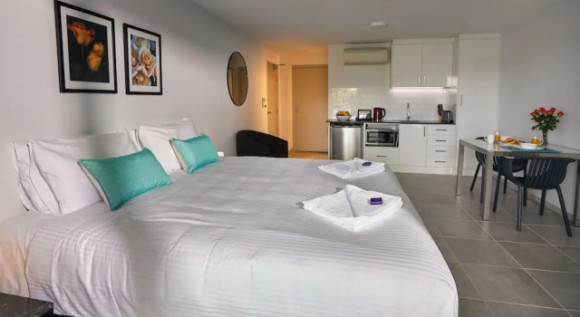 Студия с балконом East Maitland Executive Apartments