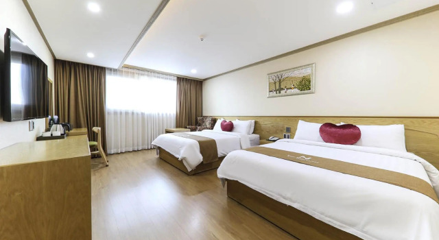 Nohyung Hotel, Забронировать Отель Отели и гостиницы Jeju City, рядом с Развлекательный центр Playbox VR jeju, Отель