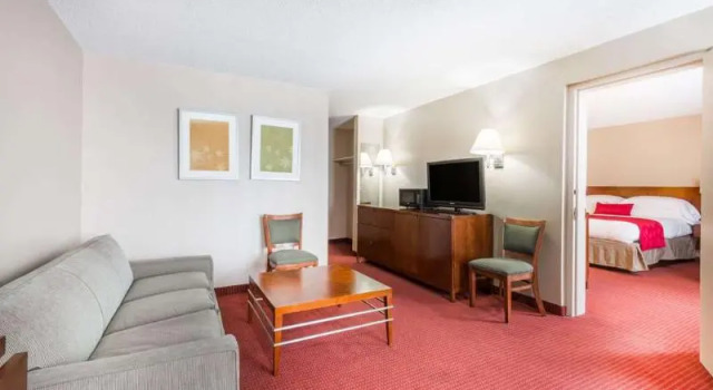 Двухместный люкс Clarion Hotel BWI Airport Arundel Mills