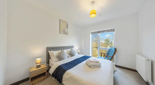 2-bed Flat, Sleeps 4 - Parking & Wheelchair Access, Забронировать Отель Отели Мейдстон 4 звезды, рядом с The Hazlitt Theatre, 4*