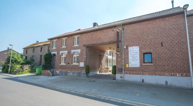 Hoeve de Sterappel, Забронировать Отель Тонгерен Haspengouw