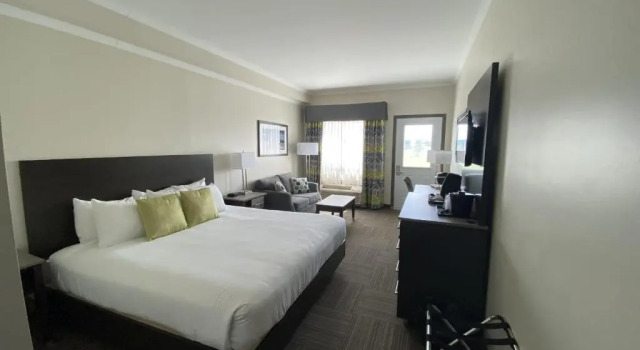 Номер Standard Crossroads Inn & Suites