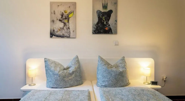 Villa Cvek, Varaa Villa Hotellit Pilkovici pysäköinnillä, Pysäköinti