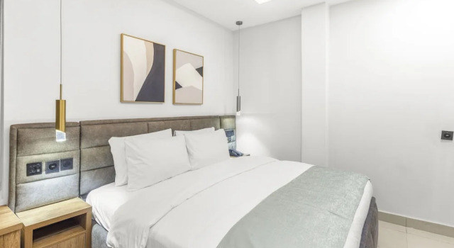 Suite Business Tide Hotels and Resorts