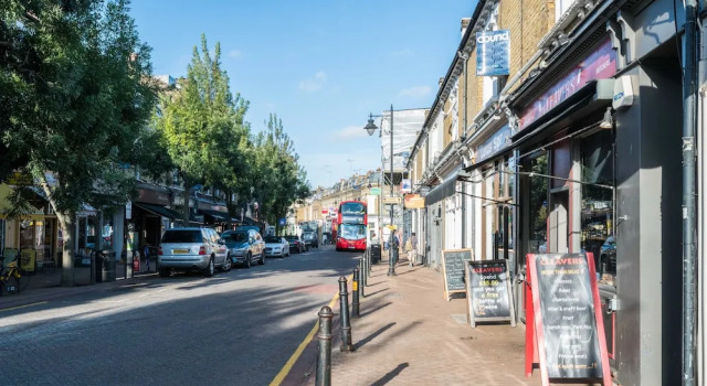 Stunning Wandsworth Home close to the River Thames