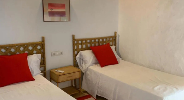 Astarte House 6 pax down, Book Hotel Galera 