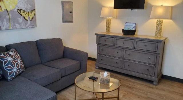 Полулюкс Deluxe Moonstone Beach Motel