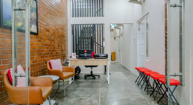 Javas Guest House by OYO Rooms