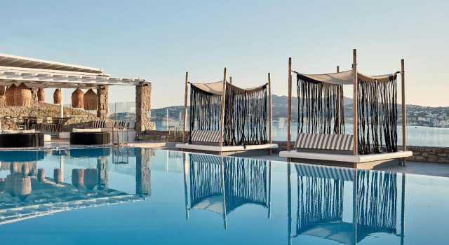Кровать в общем номере Mykonos No5
