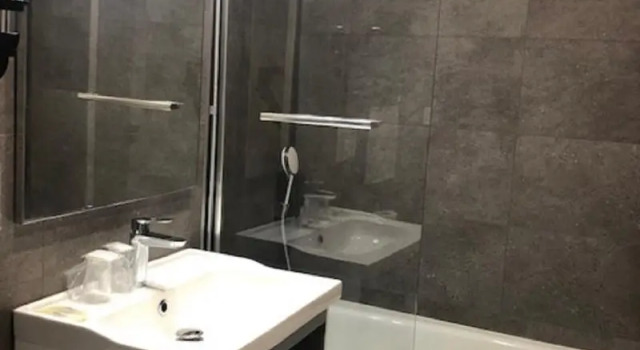 Двухместный номер Standard Hotel de Bordeaux