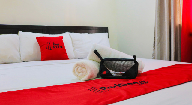 RedDoorz Plus @ Mabolo Cebu
