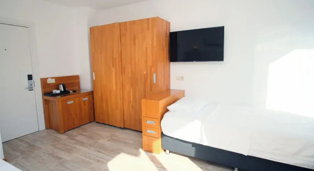 Трёхместный номер Standard с балконом и с видом на море Nur Hotel