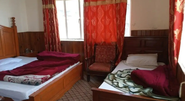 New Shabistan Hotel, Prenota Hotel Hotel a Murri con parcheggio, Parcheggio