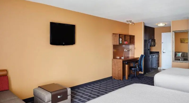 Четырёхместная студия TownePlace Suites by Marriott Midland