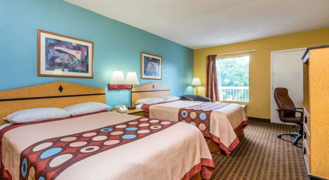 Super 8 by Wyndham Atlanta Northeast GA, Rezerwuj Hotel Clarkston Georgia