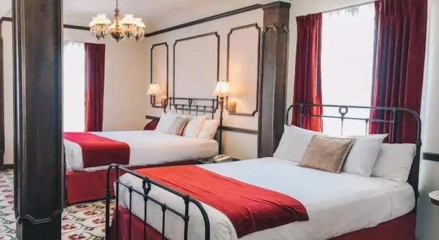 Четырёхместный номер Standard Mizpah Hotel