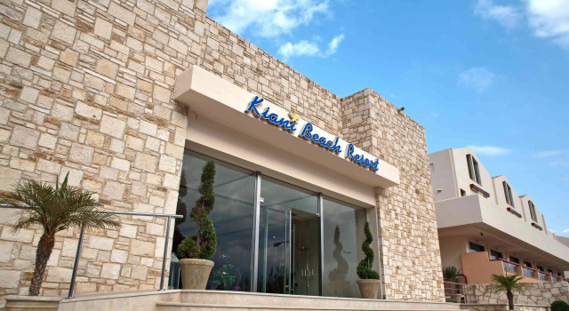 Kiani Beach Resort Family